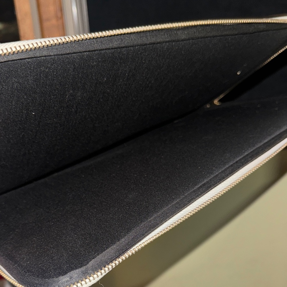 KS White & Black Padded Laptop Case with Gold Accents - Picture 3 of 5